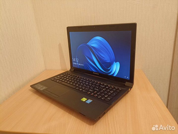 Lenovo 15.6/Pentium 2020M/4Gb/256G SSD/2Видеокарты