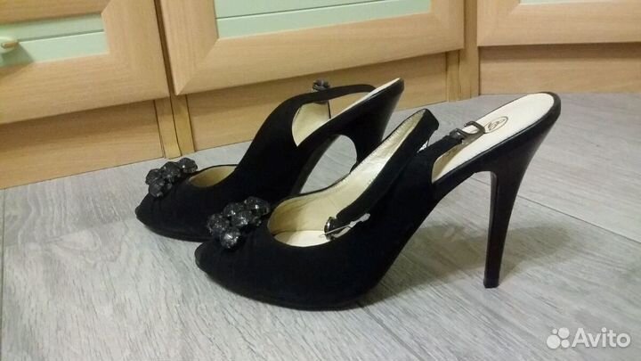 Graciana новые босоножки 39 размер