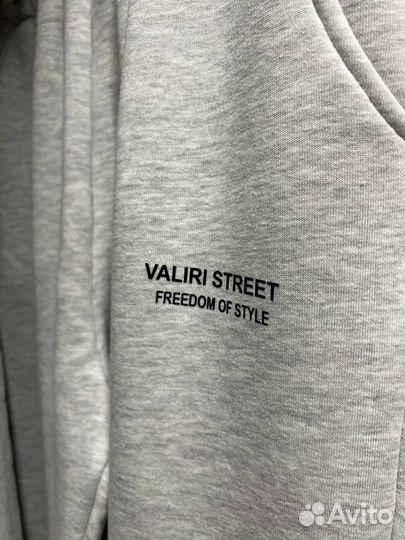 Спортивный костюм женский новый