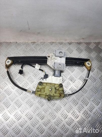 Стеклоподъемник электрический задний правый Audi