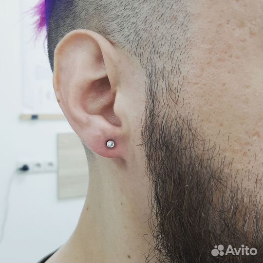 Прокол ушей пистолетом