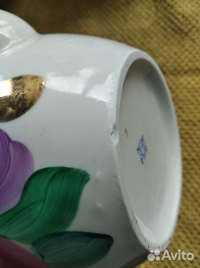 Фарфор Песочное. Доливочный чайник