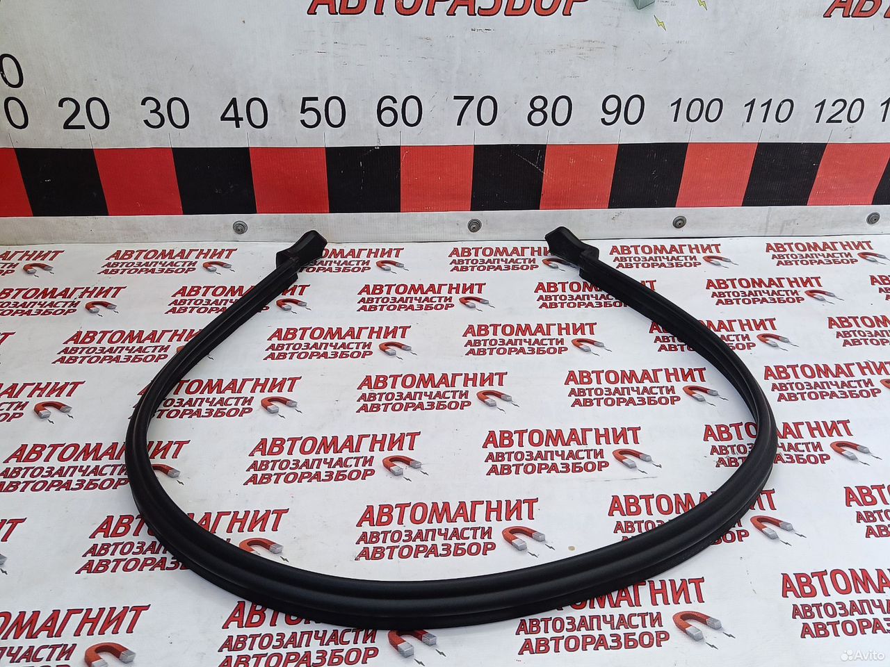 Уплотнитель капота Lixiang L9