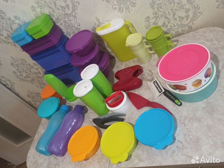 Контейнеры, кружки, венчик Tupperware