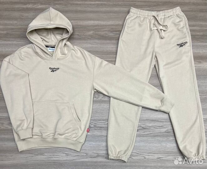 Спортивный костюм reebok