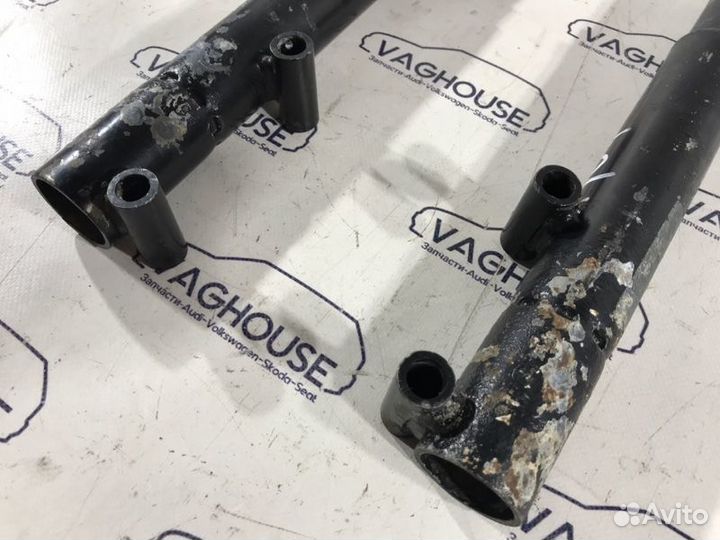 Крепление усилителя бампера заднее Volkswagen