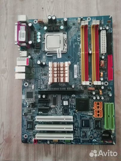Материнская плата Intel