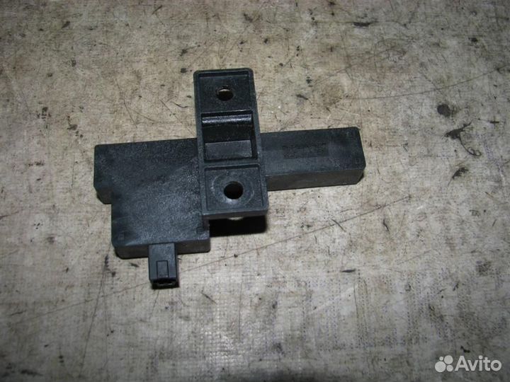 Антенна Audi A6 (C6 4F) 2004-2011