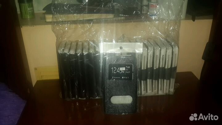 Чехлы на телефон