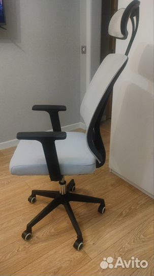 Компьютерное кресло