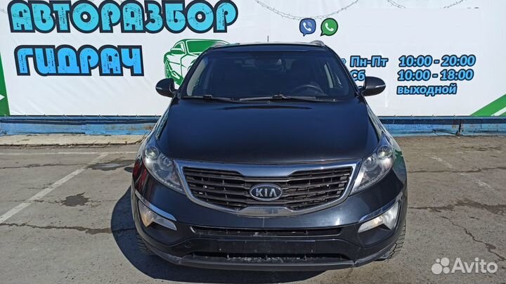 Накладка стекла заднего правого Kia Sportage 83220