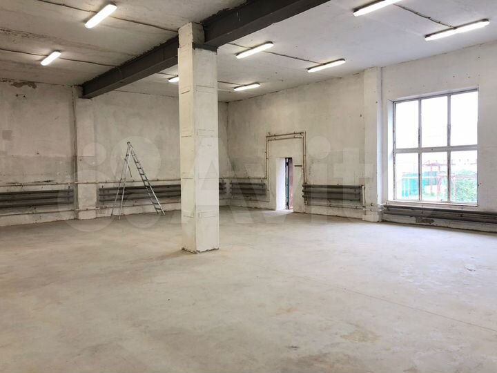 Склад, 300 м²