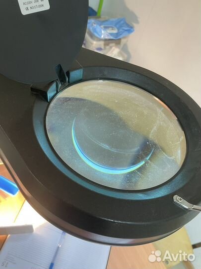 Лампа лупа настольная на струбцине