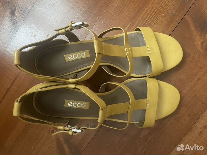 Босоножки Ecco
