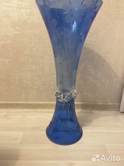 Напольная ваза