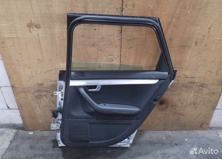 Дверь задняя правая audi a4 avant 2007 год