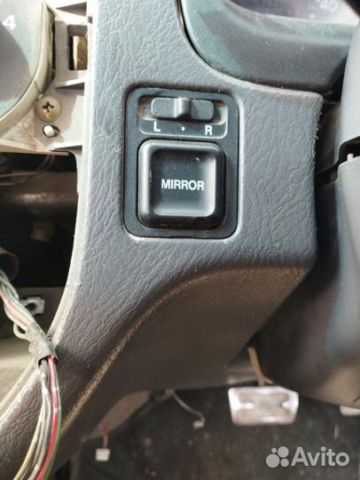 Блок управления зеркалами Honda Logo GA3 D13B 1997