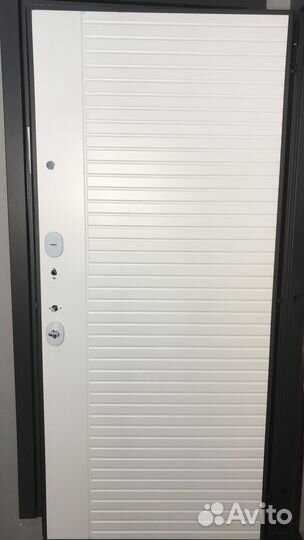 Дверь входная металлическая
