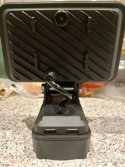 Прожектор. Аккумулятор Макита