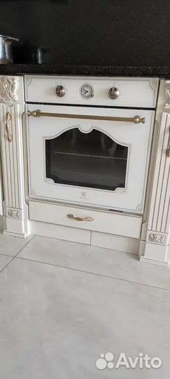 Новый духовой шкаф electrolux