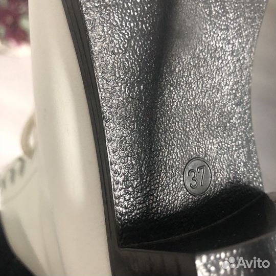 Коньки фигурные