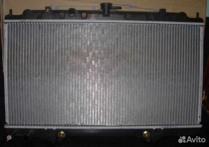 Радиатор охлаждения Nissan Wingroad 11 QG15