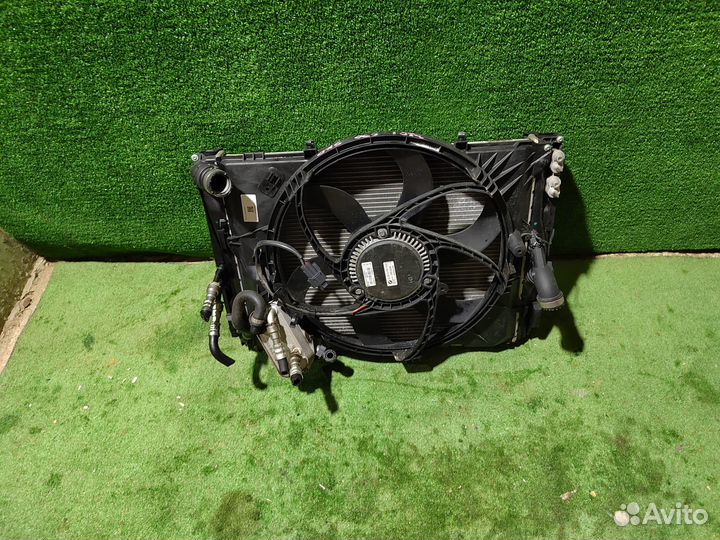 Радиатор вентилятор диффузор BMW E81 E87 E90 E84