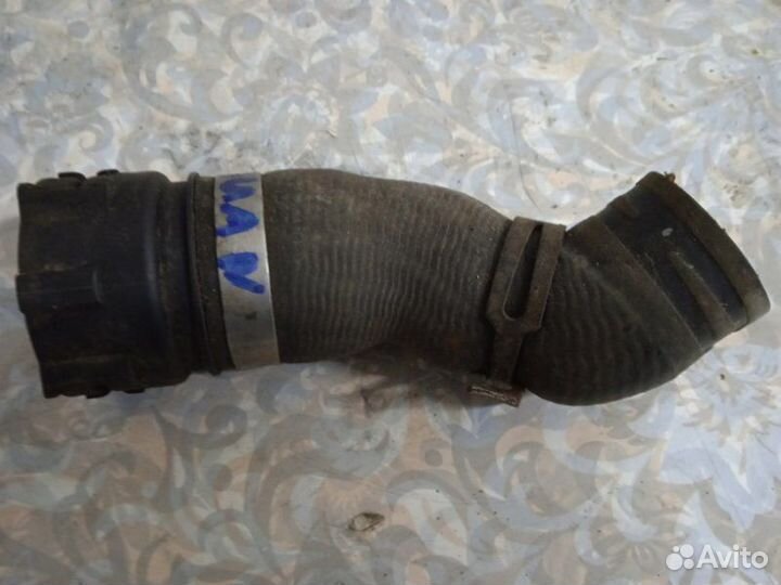 Патрубок радиатора нижний Volkswagen Tiguan 5N1