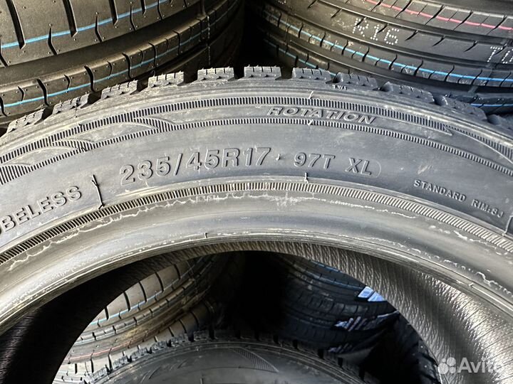 Sailun Ice Blazer WST1 235/45 R17