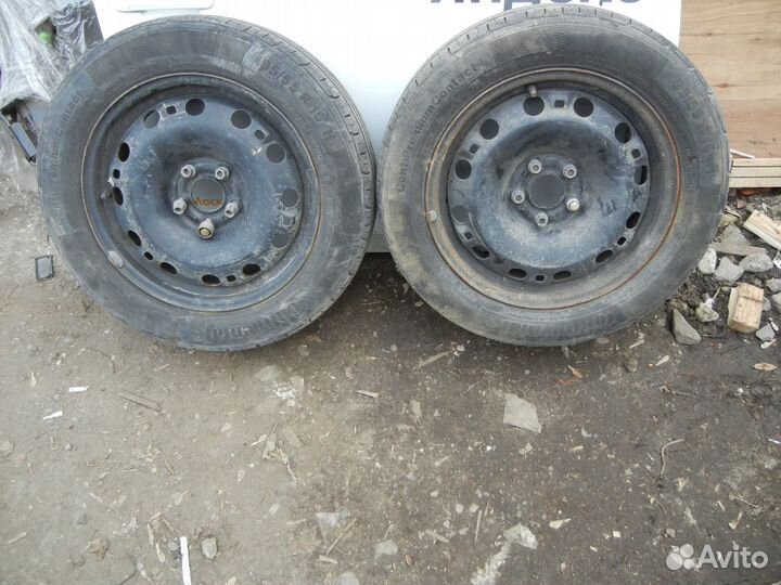 Диск с шиной Штампованный R15 Skoda Rapid