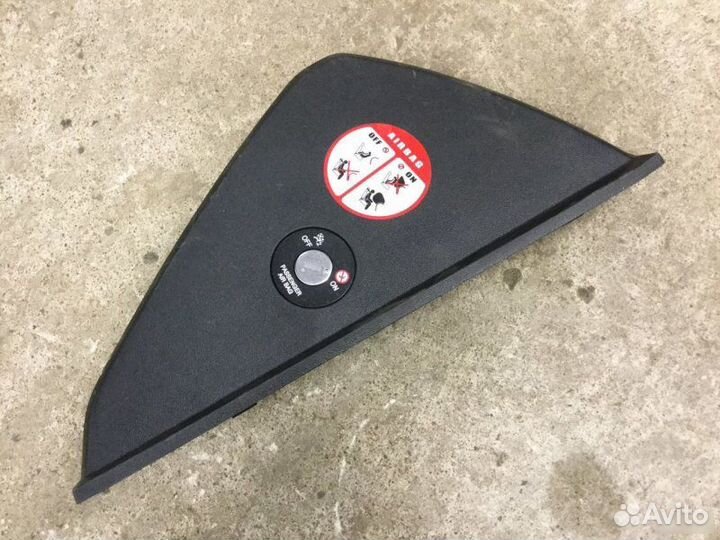 Накладка на торпедо правая Hyundai Ix35 2010-2015