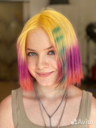 Стрижки, окрашивание волос, перманент бровей,губ