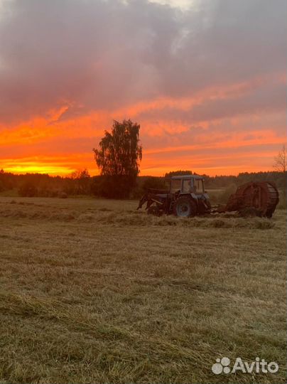 Покос травы трактором