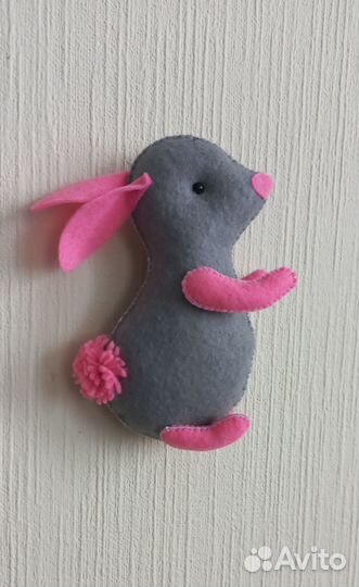 Игрушка из фетра Кролик