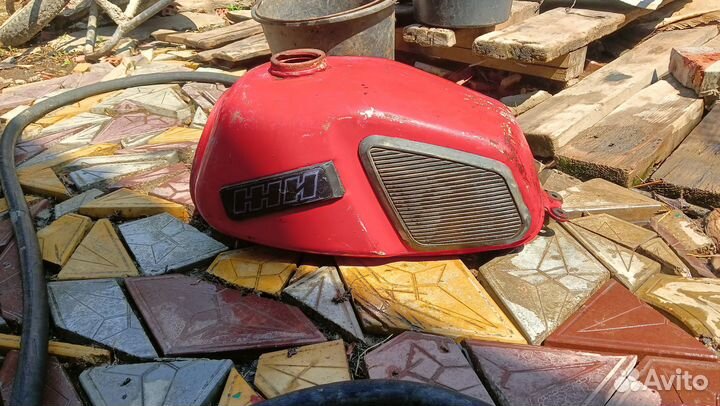 Бензобак на Иж планета 5