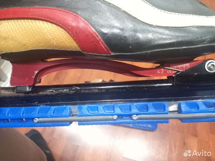 Конькобежные коньки viking