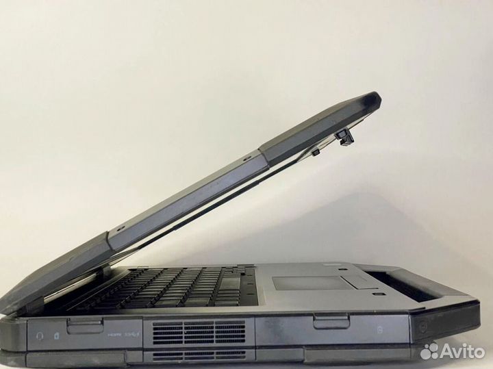 Dell 5414 16Gb SSD 256Gb HD Grh 520 i7-6600U