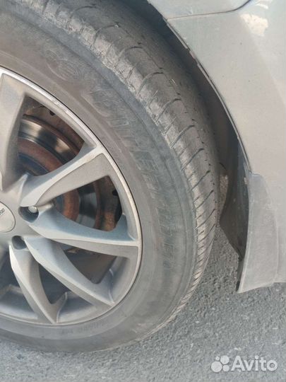 Yokohama BluEarth E70 215/55 R17