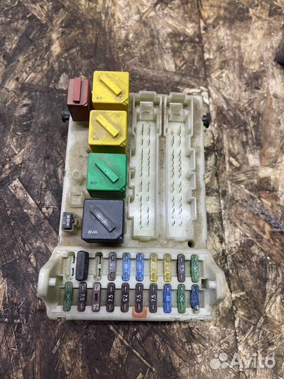 Блок предохранителей Ford Mondeo 2 Форд мондео