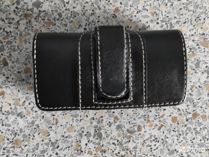 Футляр для мобильного телефона