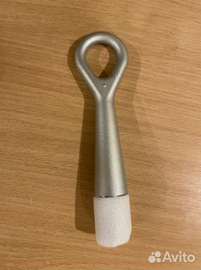 Буксировочный крюк Mitsubishi