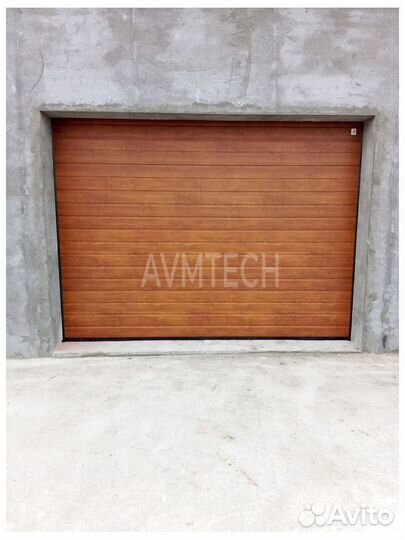 Секционные ворота