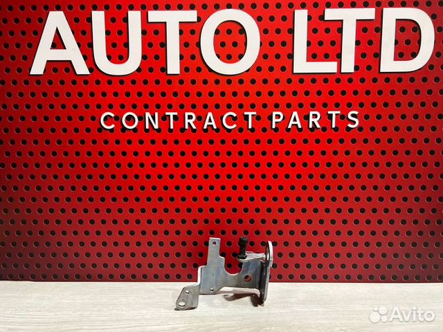 Кронштейн Mercedes-Benz C-Class W205 274 2015