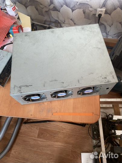 Риг в сборе из 8ми видеокарт RX580