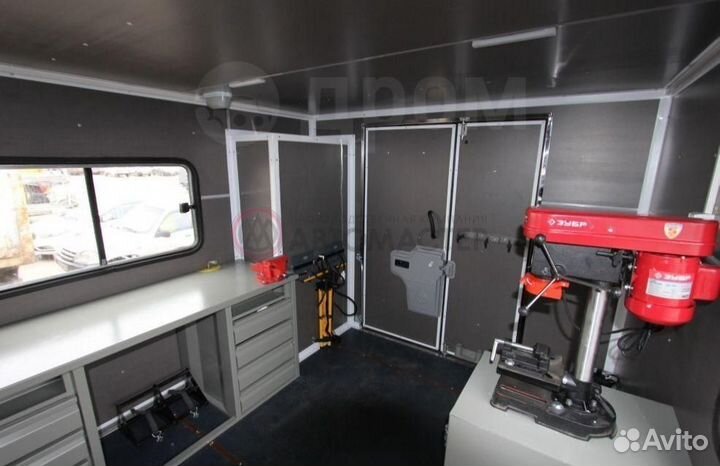 Парм на шасси электромобиля brock-75