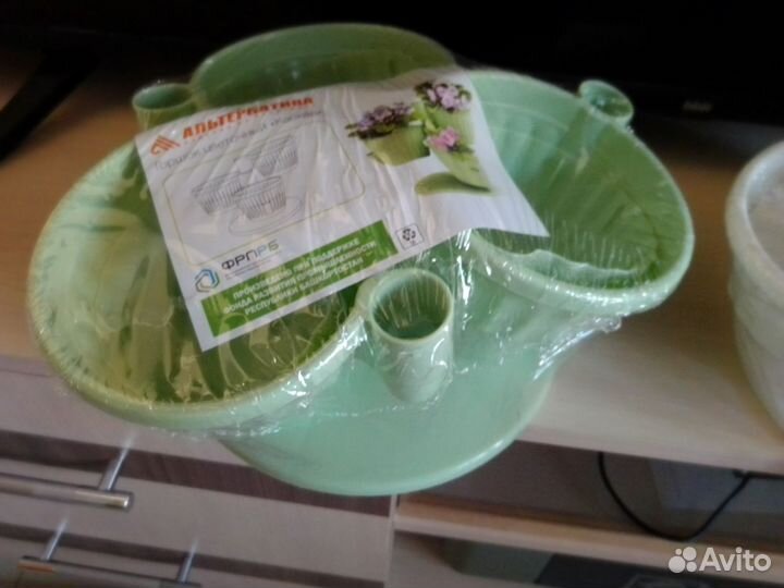 Подставка на три горшка с автополивом