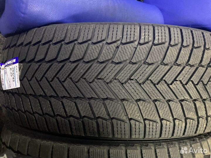 Michelin X-Ice Snow SUV 275/45 R22