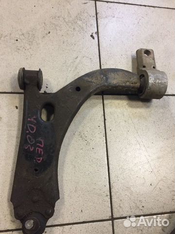 Рычаг подвески передний левый Mazda Demio DW3W