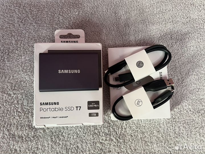 Внешний SSD Samsung T7 1000 гб