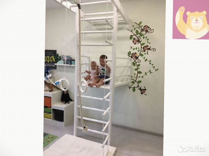 Спортивная шведская стенка